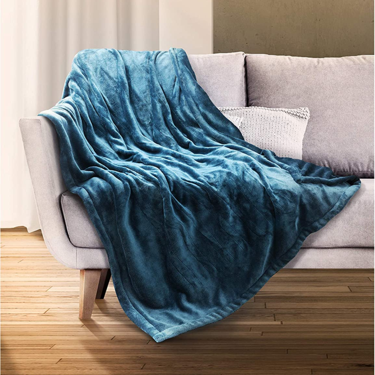16 Most Comfortable Blankets – Softest Blankets Out There